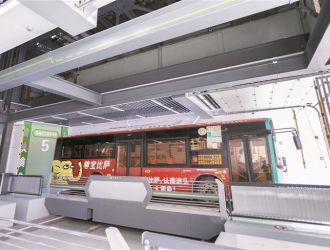 深圳智慧停車場賦能未來出行 公交車從“睡馬路”改住“電梯房”